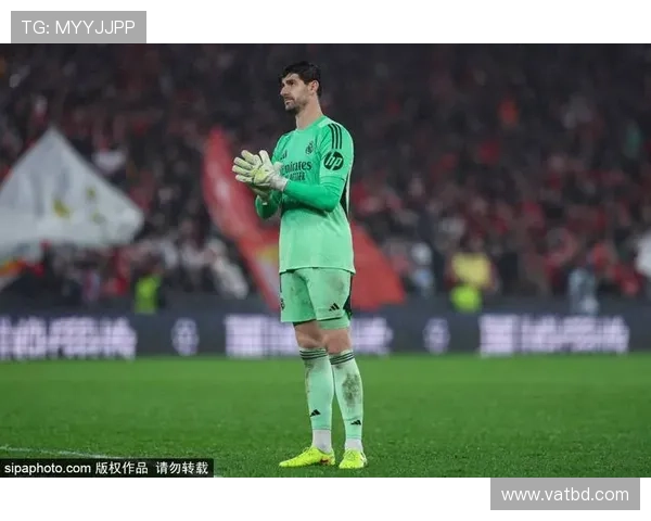 库尔图瓦出球能力解析：本赛季传球成功率与后场发起进攻表现稳健