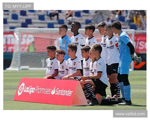 瓦伦西亚传统强队光环消退,对球队赛季竞争格局形成制约 瓦伦西亚传统强队光环消退,对球队赛季竞争格局形成制约